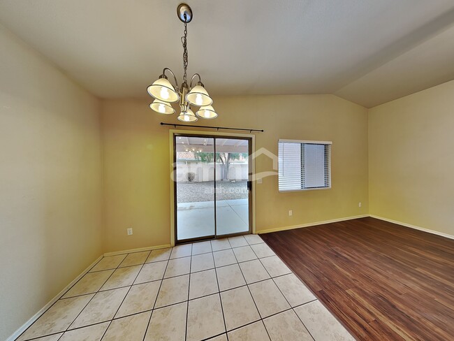 Foto del edificio - 8271 S Via del Forjador