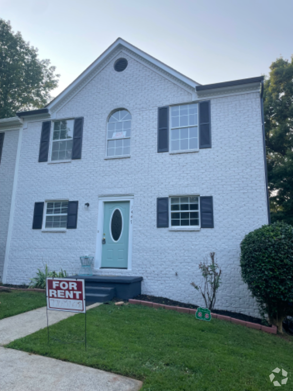 Shiloh Plantation Pet Friendly Apartments for Rent Kennesaw, GA 1