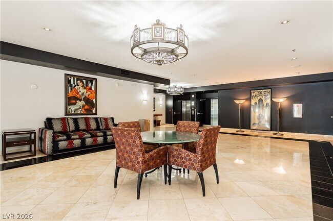 Foto del edificio - 360 E Desert Inn Rd