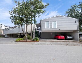 Building Photo - 309 Stratford St