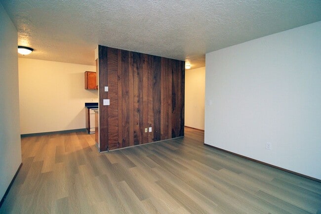 Foto del edificio - 3736 SW 10th Ave