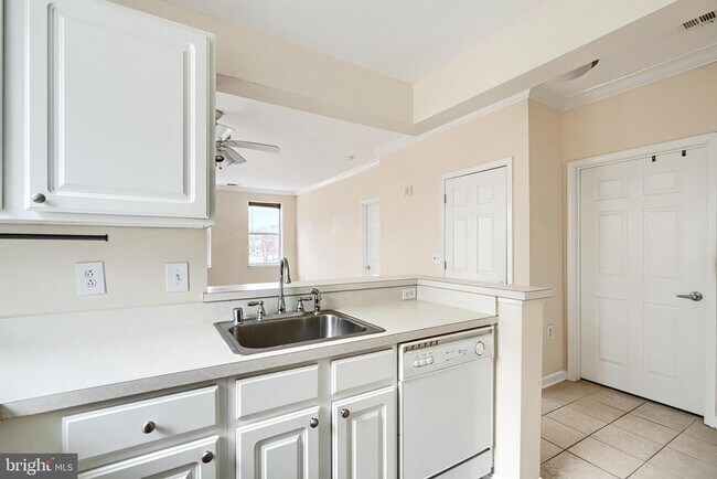 Foto del edificio - 23 Pierside Dr