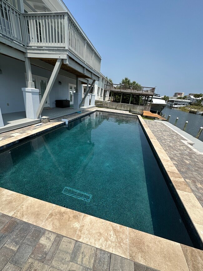 Foto del edificio - 614 Lagoon Dr