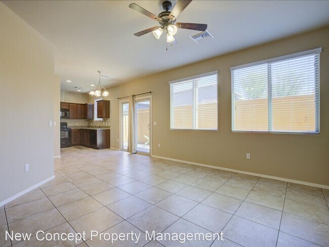 Building Photo - 3 br, 2.5 bath House - 3830 E 3rd Street U...