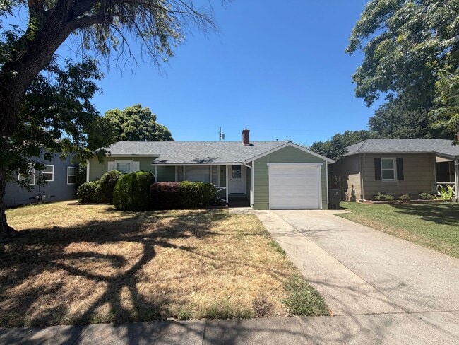 2 Bedroom | 1 Bathroom | Single family in East Sacramento - 2 Bedroom | 1 Bathroom | Single family in East Sacramento House