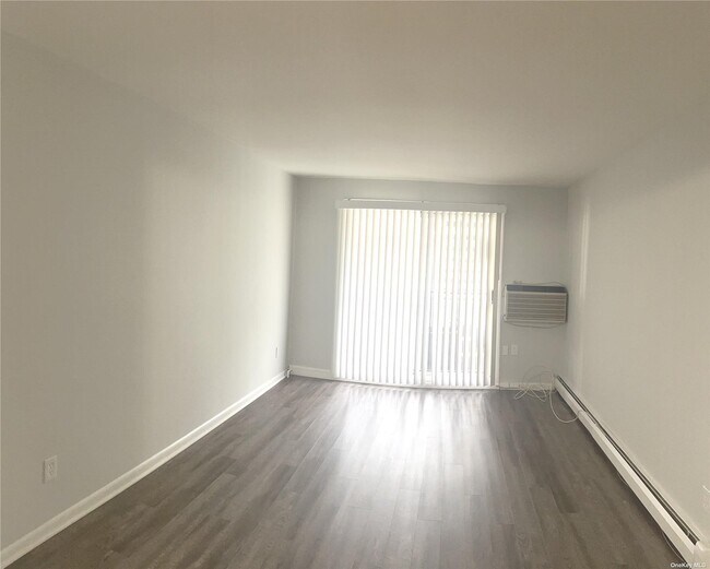 Building Photo - 59-77-77 59th Pl