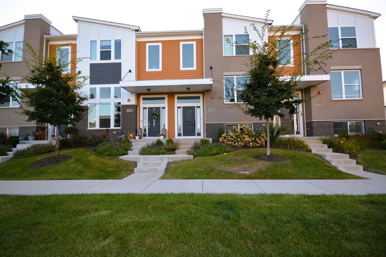 Foto principal - 3S624 Everton Dr