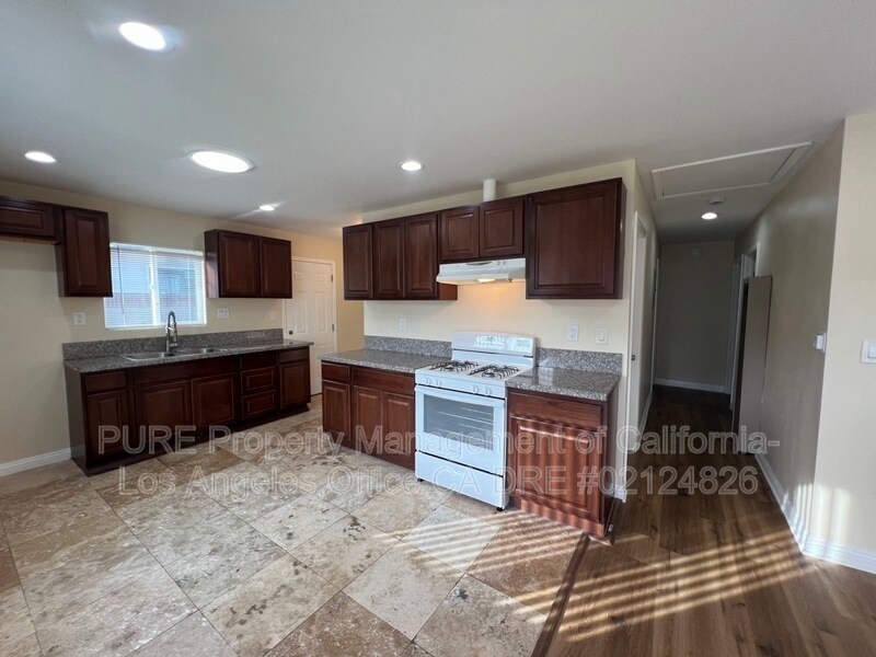 Primary Photo - 529 W 115th St