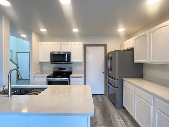 Foto del edificio - Updated home in South Hill