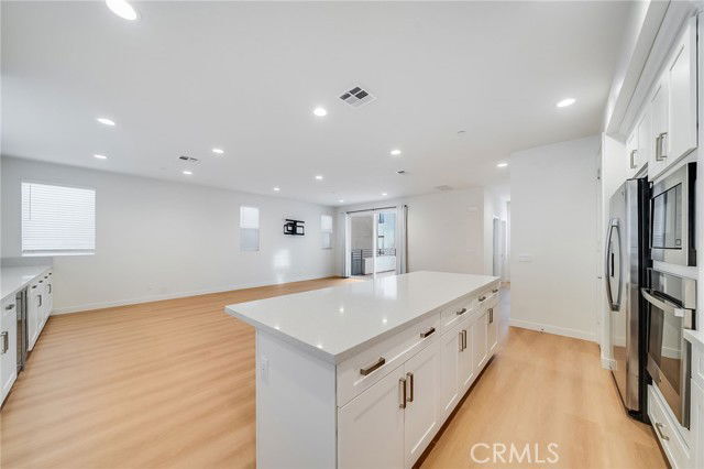 Building Photo - 582 Cultivate