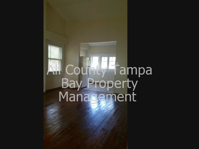 Building Photo - 2830 N Elmore Ave