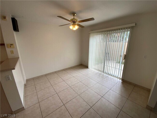 Foto del edificio - 2608 Giant Redwood Ave
