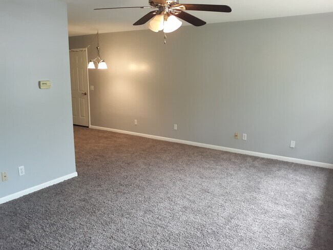 Foto del edificio - 230 S Burdick St