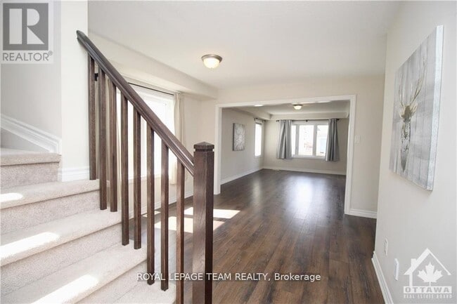 Building Photo - 507 Foxlight Cir