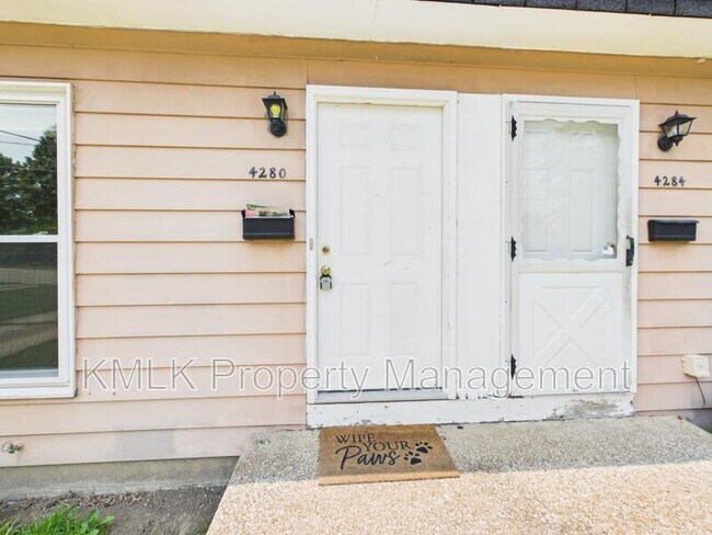 Foto del edificio - 4280 Lorwood Dr