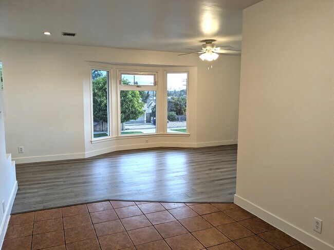 Foto del edificio - 2409 N Lincoln St