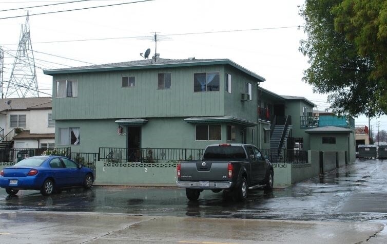 Building Photo - 5915 Cahuenga Blvd
