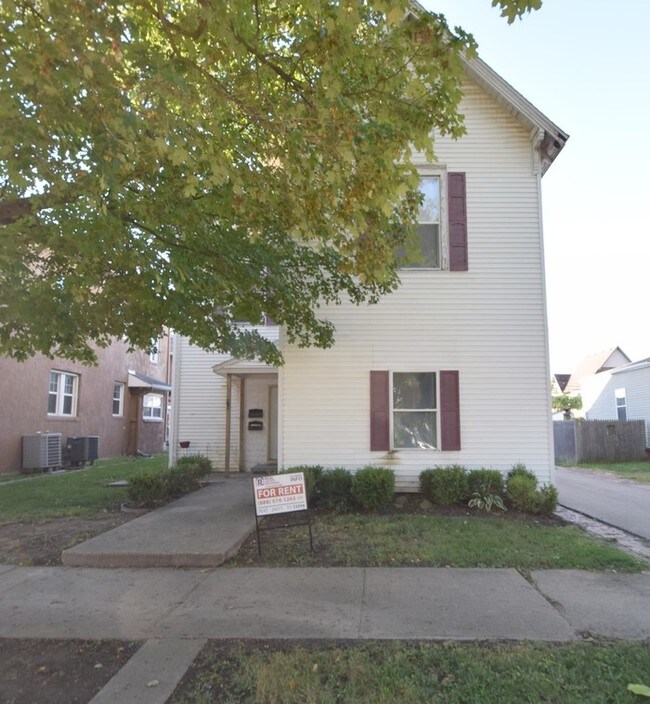 411 W Washington St, Lebanon, IN 46052 House for Rent in Lebanon, IN