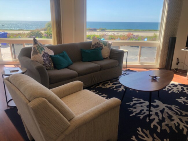Building Photo - 6504 Oceanview Dr