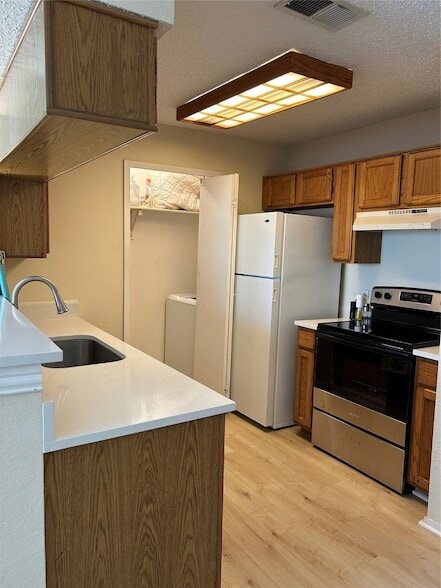 Foto principal - 2500 E Park Blvd