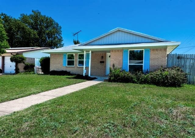 Building Photo - 4430 Windsor Dr