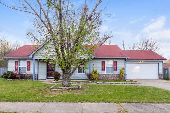 Building Photo - 4708 Longblade Ave