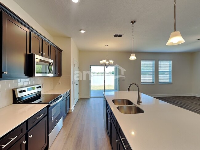 Building Photo - 954 Heavenly Drive