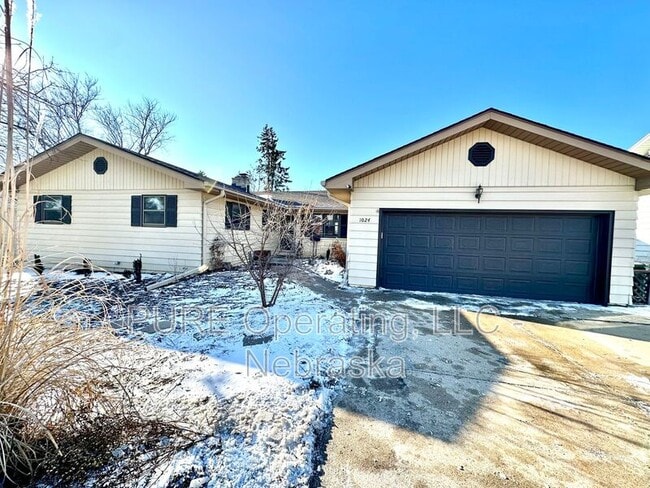 Photo - 1024 N 74th Ave House