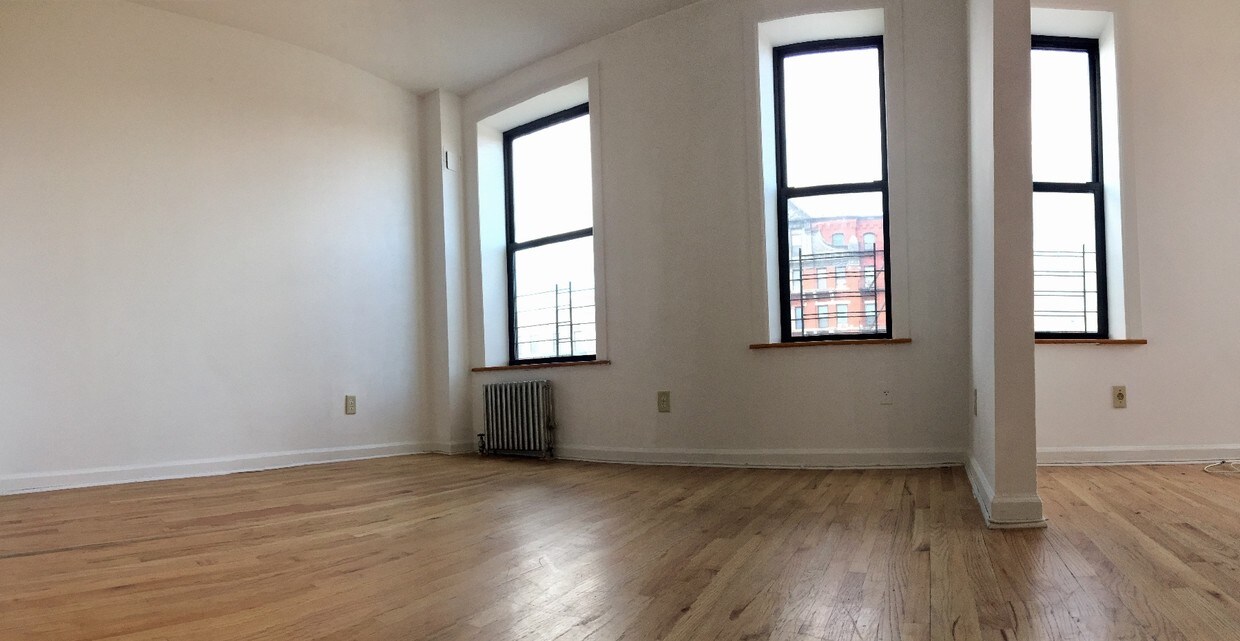 Primary Photo - 166 W 122nd St