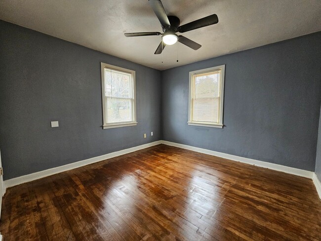 Building Photo - Hickory9451