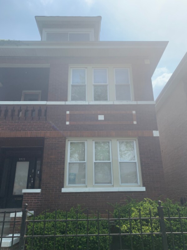 Primary Photo - 6923 S Artesian Ave