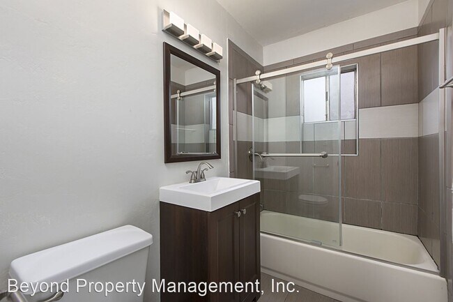 Foto del edificio - 3 br, 2 bath House - 640 Oaklawn Ave.