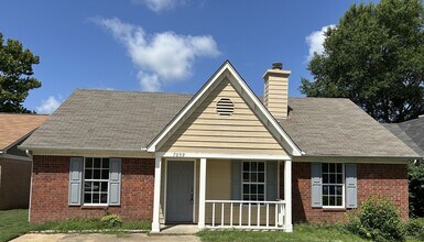 Building Photo - 7059 Hampton Dr