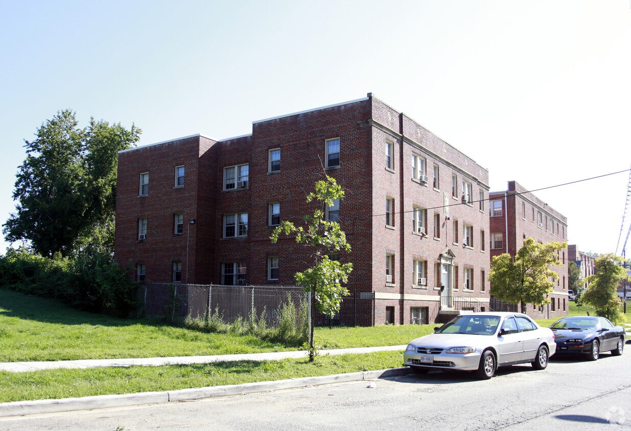 Foto del edificio - 1315 Peabody St NW