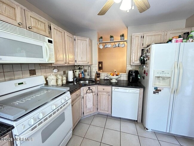 Foto del edificio - 93 Heron Ct