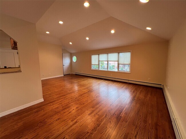 Foto del edificio - 157-24 16th Ave
