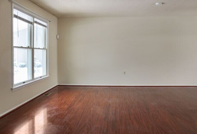 Foto del edificio - Charming Pet Friendly, 3 Bedroom, 2 Full B...