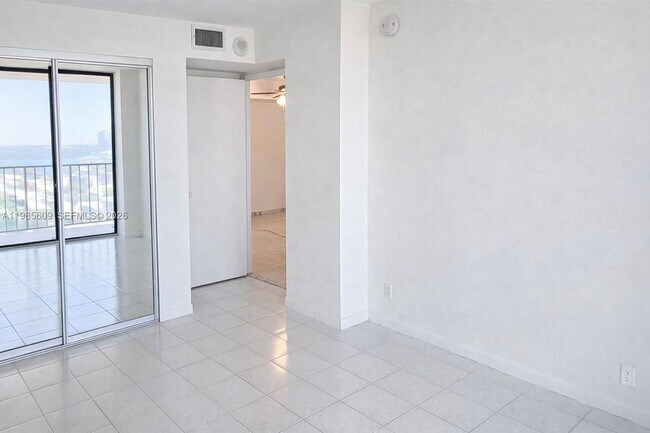 Foto del edificio - 290 174th St