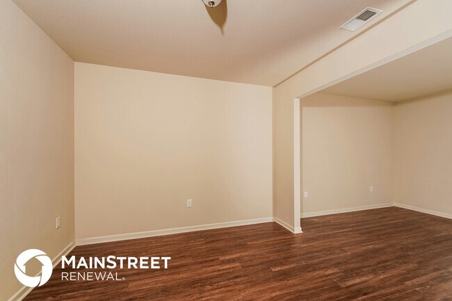 Foto del edificio - 625 Clover Cir