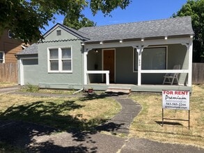 Building Photo - 650 Rosemont Ave NW