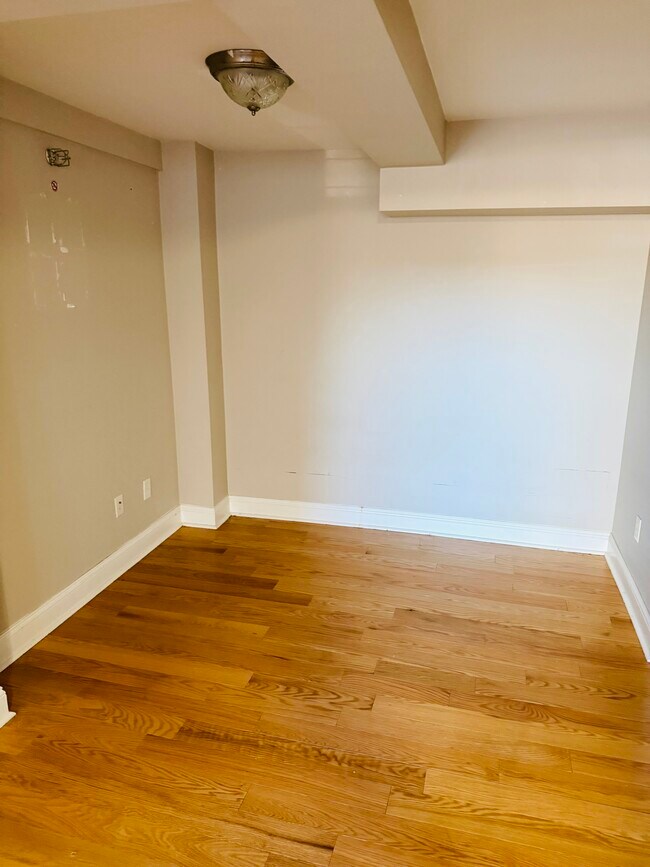 Foto del edificio - 45 S Broadway