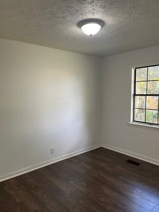 Building Photo - 329 Scalf Dr