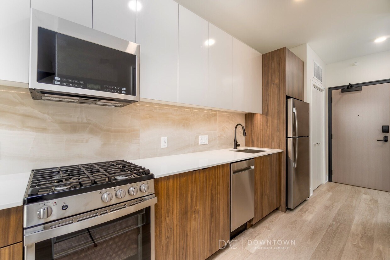 Foto del edificio - 1143 W Van Buren St