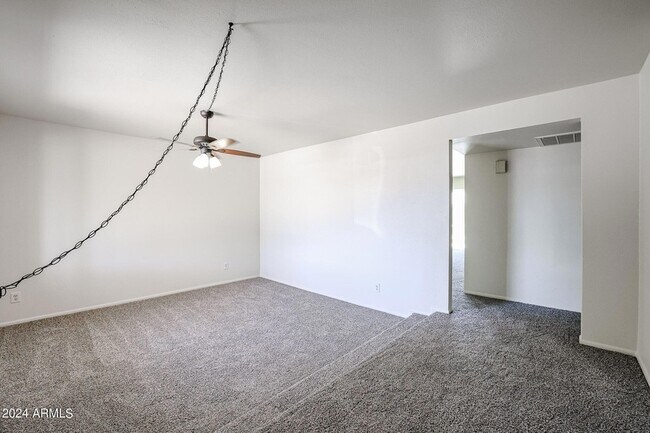 Building Photo - 4631 W Lupine Ave