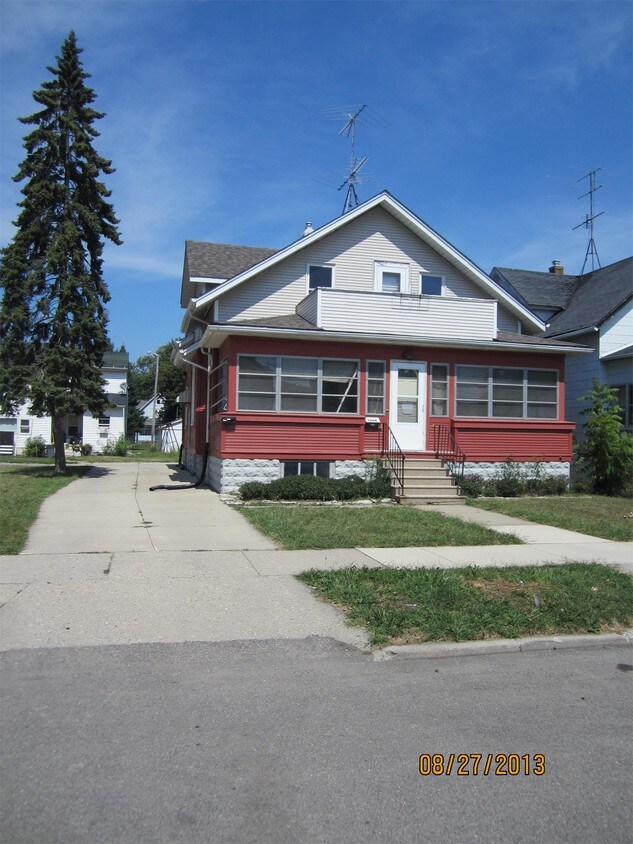 Primary Photo - 1304 69th St