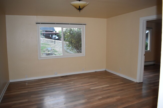 Foto del edificio - 3 Bedroom, Near Western Washington University