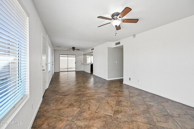 Foto del edificio - 5558 W Cortez St