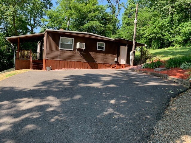 Foto principal - 752 Logan Rd