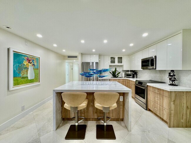 Foto del edificio - 2871 N Ocean Blvd