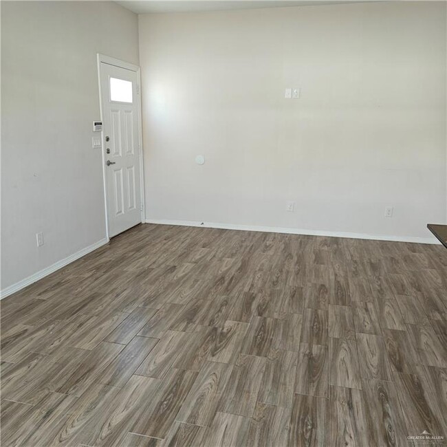 Foto del edificio - 4906 N Crown Point